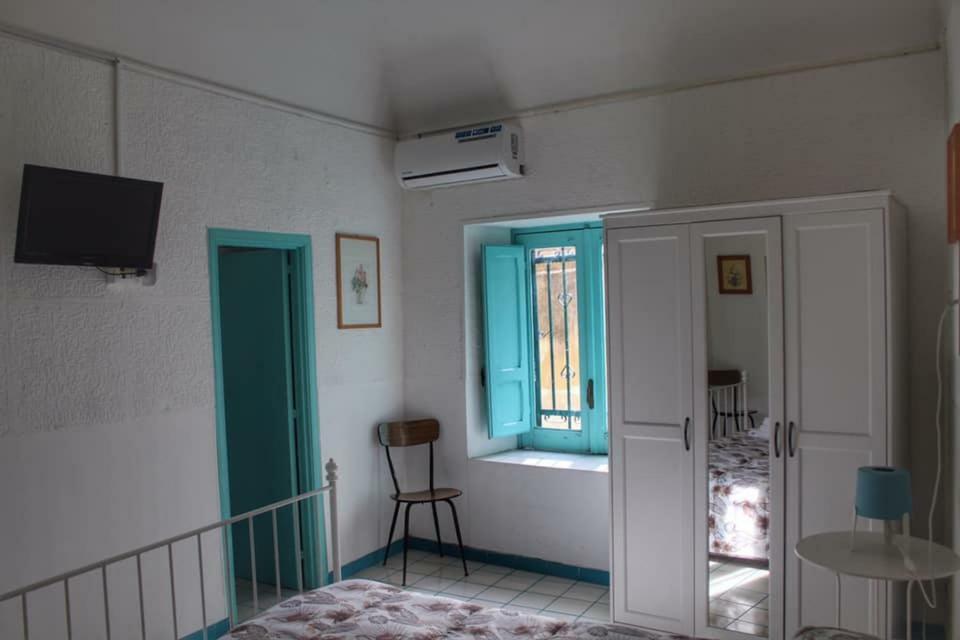 Le Chiazzette Bed & Breakfast Ачиреале Екстериор снимка
