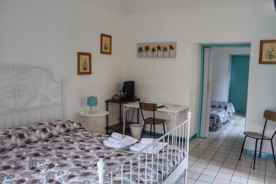 Le Chiazzette Bed & Breakfast Ачиреале Екстериор снимка
